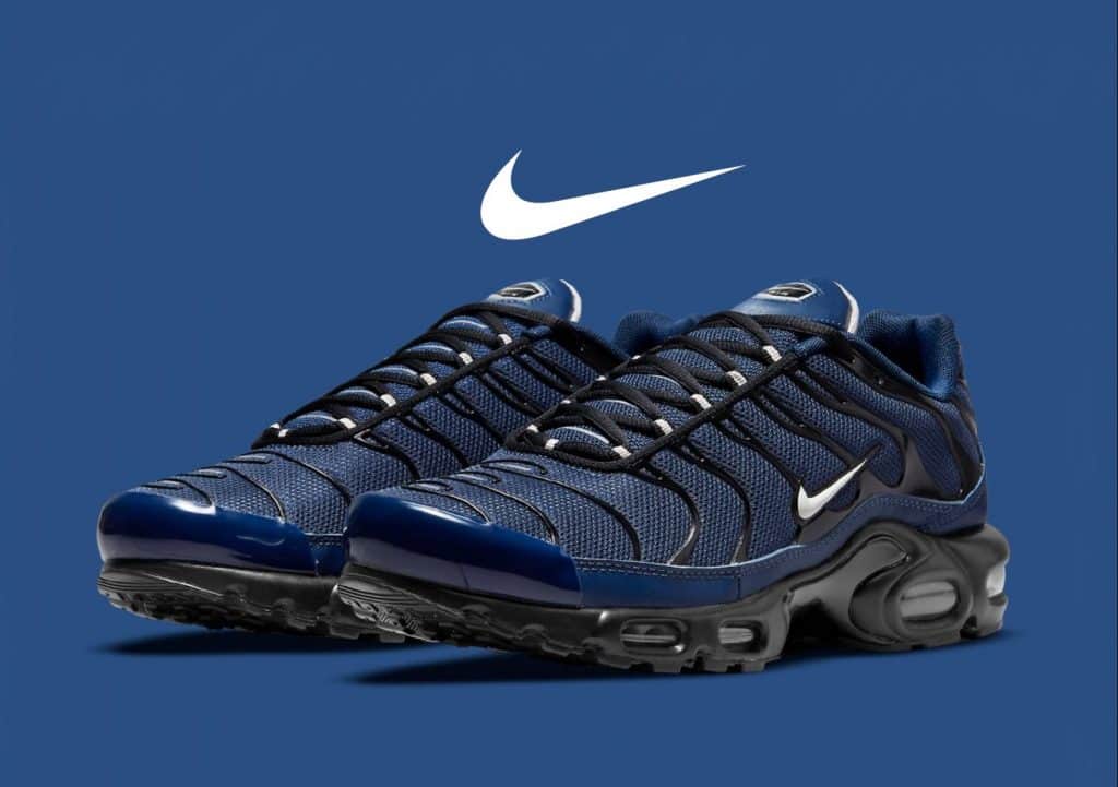 Nike Air Max Plus in Midnight heavy and Black