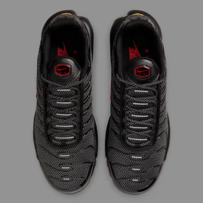 Nike TN Air Max Plus Black Mesh Metal