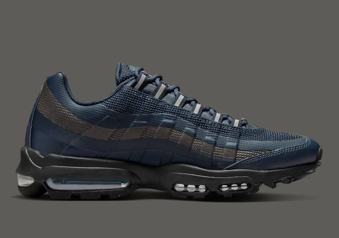 Nike Air Max 95 Ultra Black Subtle Navy