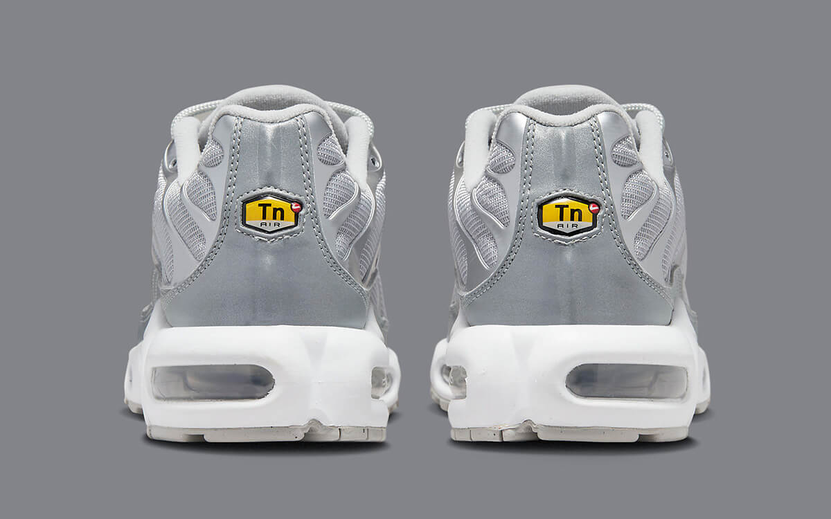 nike air max plus metallic silver release date 5