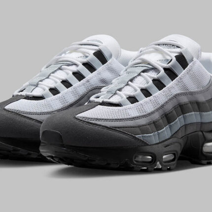 Heavy Grey Jewel on This Nike Air Max 95