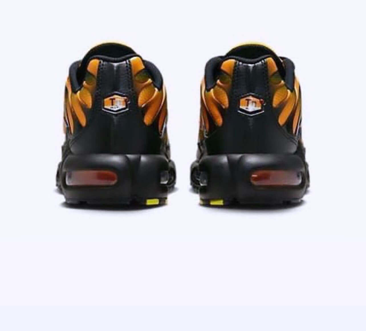 Incoming Black Safety Orange Nike TN Air max Plus