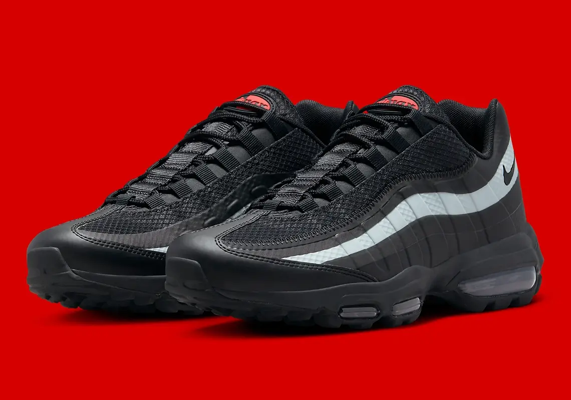 nike air max 95 ultra black red grey FN7802 001 7.jpg