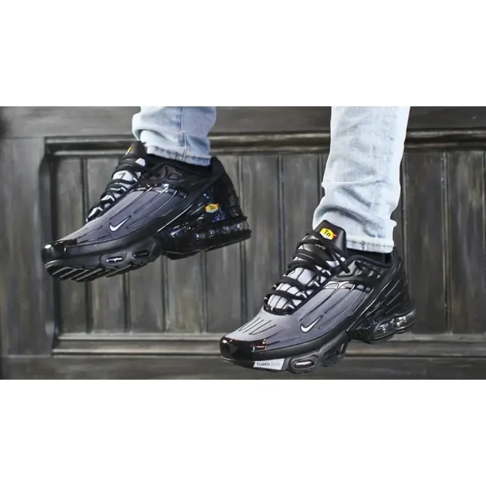 Nike TN Air Max Plus 3 Black On Foot Side w1024 h1024 pad .jpg