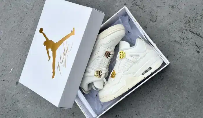 Air Jordan 4 White & Gold