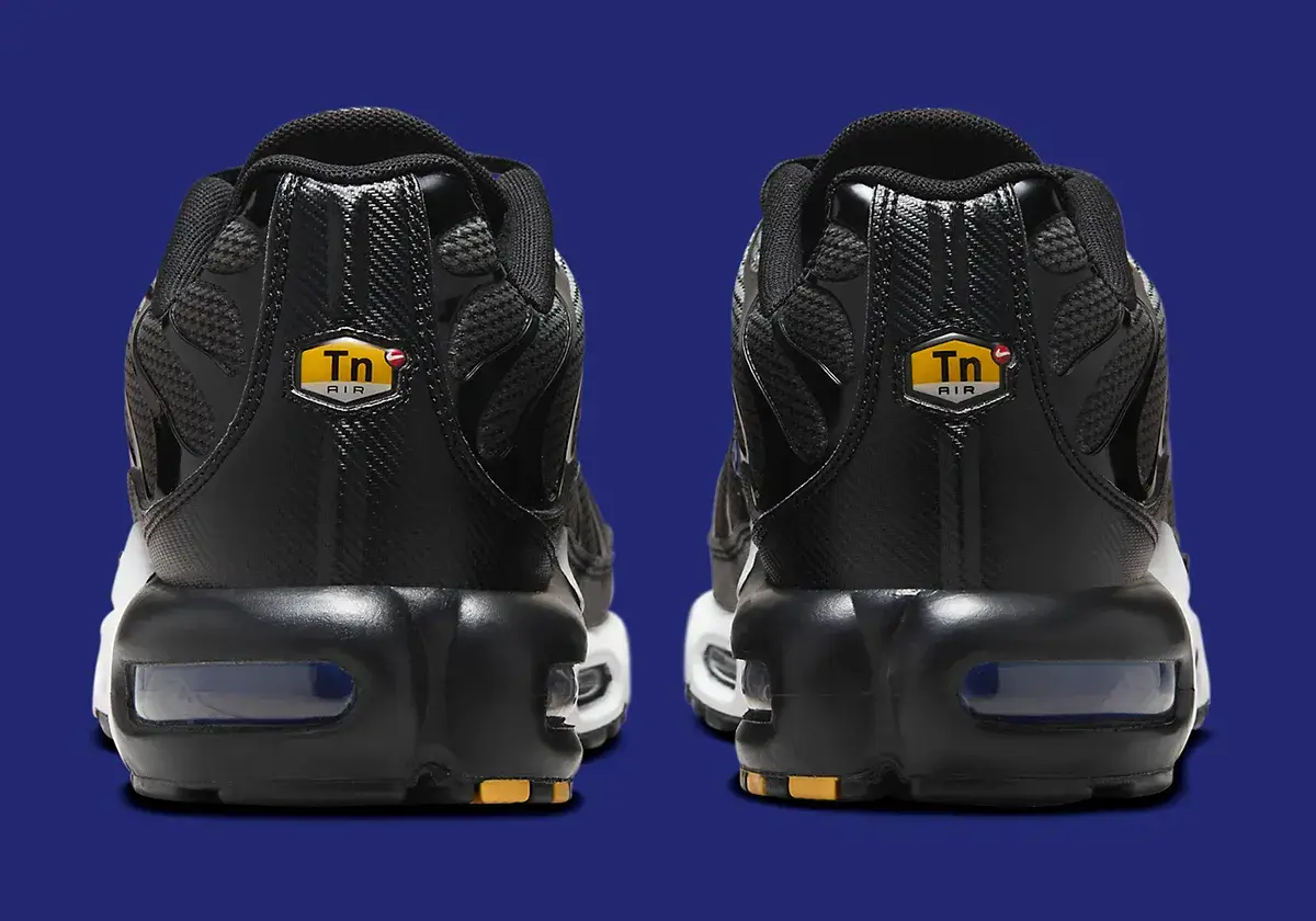 nike air max plus black anthracite racer blue hm0709 100 1.jpg