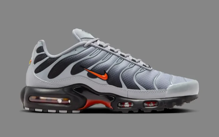 NEW Nike TN Air Max Plus Picante Red Wolf Grey