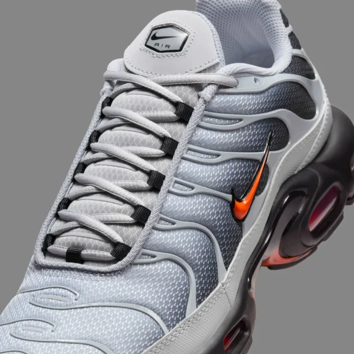 NEW Nike TN Air Max Plus Picante Red Wolf Grey