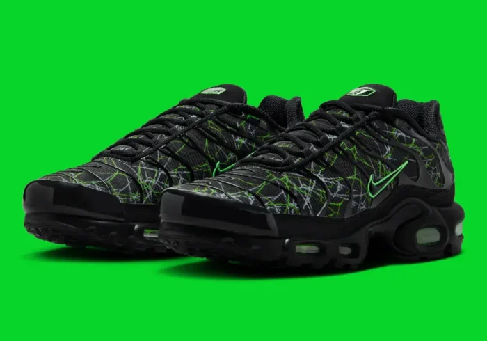 NEW Shattered Glass Falls On The Nike TN Air Max Plus