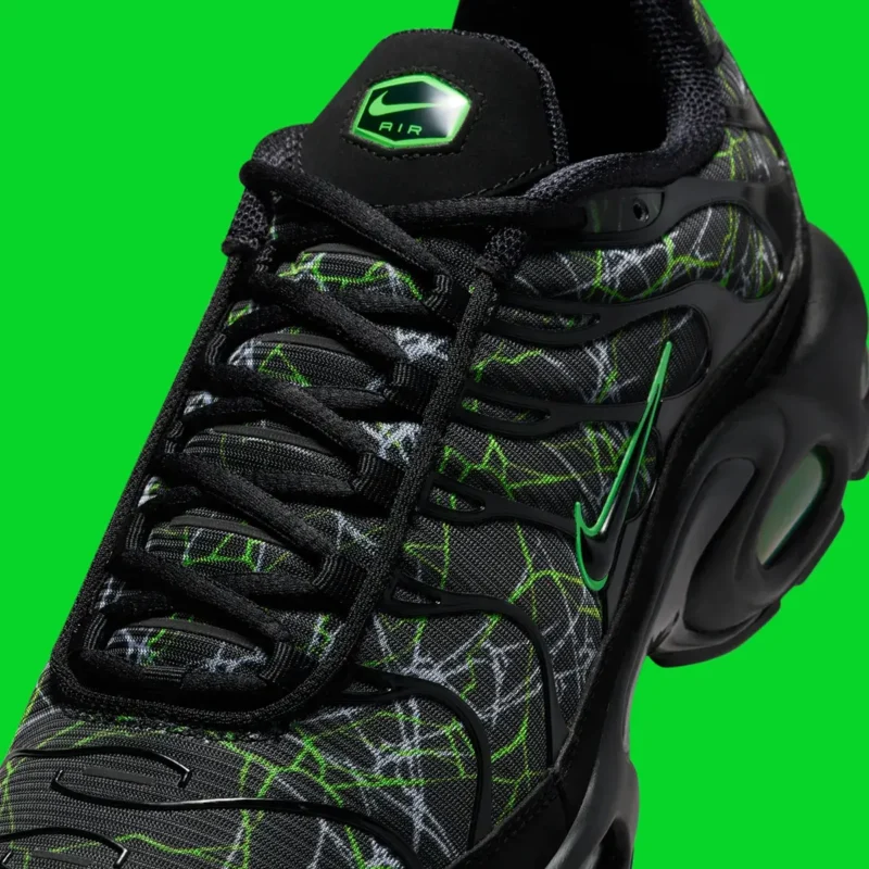 NEW Shattered Glass Falls On The Nike TN Air Max Plus