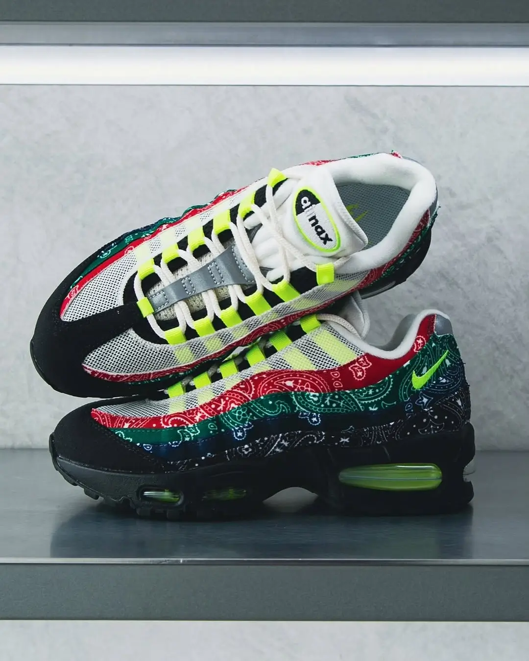 Nike Air Max 95 Big BubbleVolt and University Red