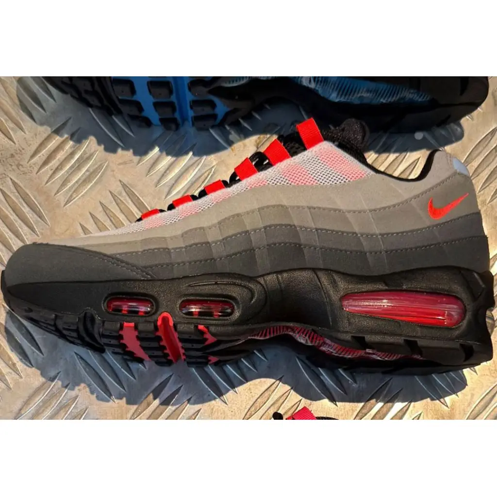 Nike Air Max 95 Black OG Tongue Red Nike Air Max 95 Black OG Tongue Red